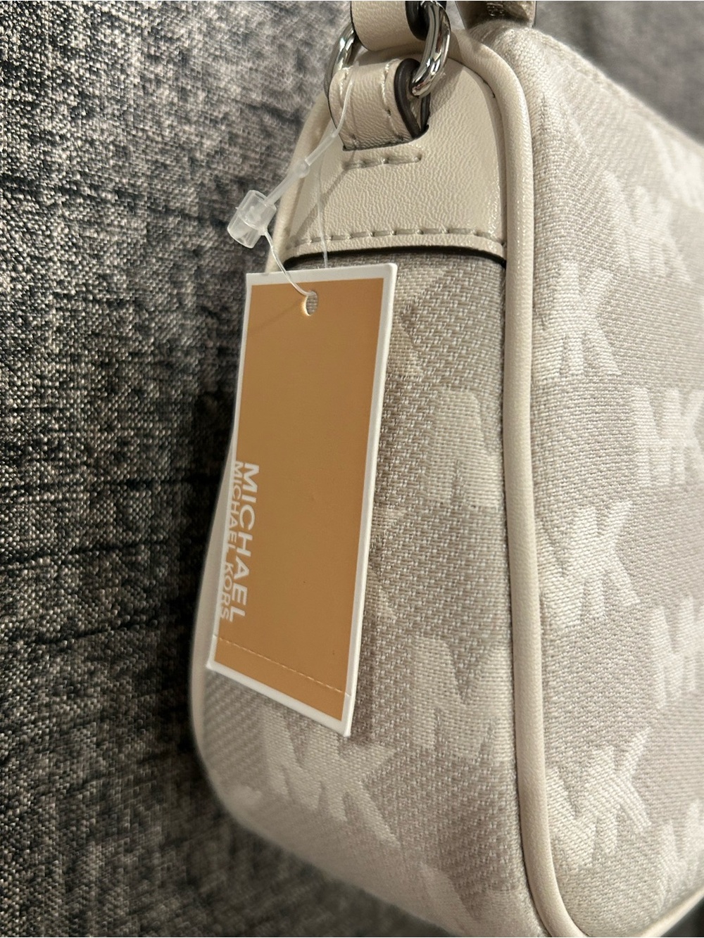 Michael Kors Cream MK Logo Shoulder Bag - Picture 3 of 14
